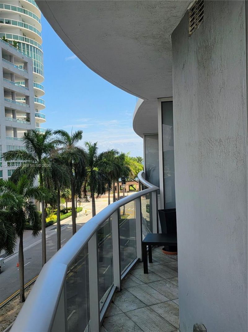 488 NE 18th St , Unit 301, Miami, FL 33132 Photo