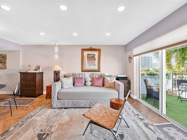 1455 West Ave , Unit 501, Miami Beach, FL 33139