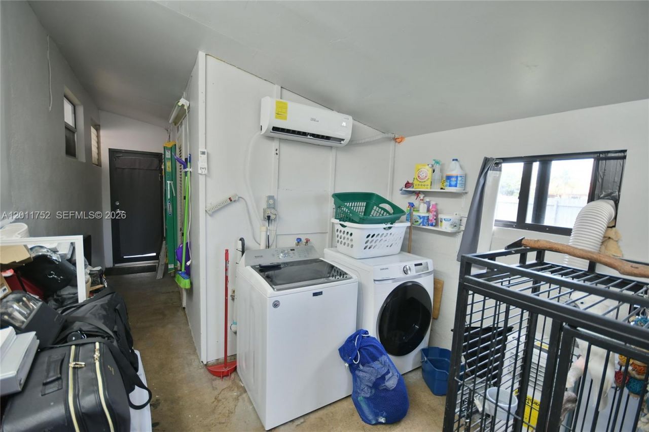 8350 SW 12th Ter, Miami, FL 33144 Photo