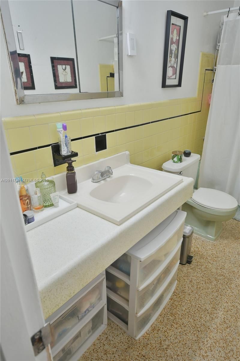 8350 SW 12th Ter, Miami, FL 33144 Photo