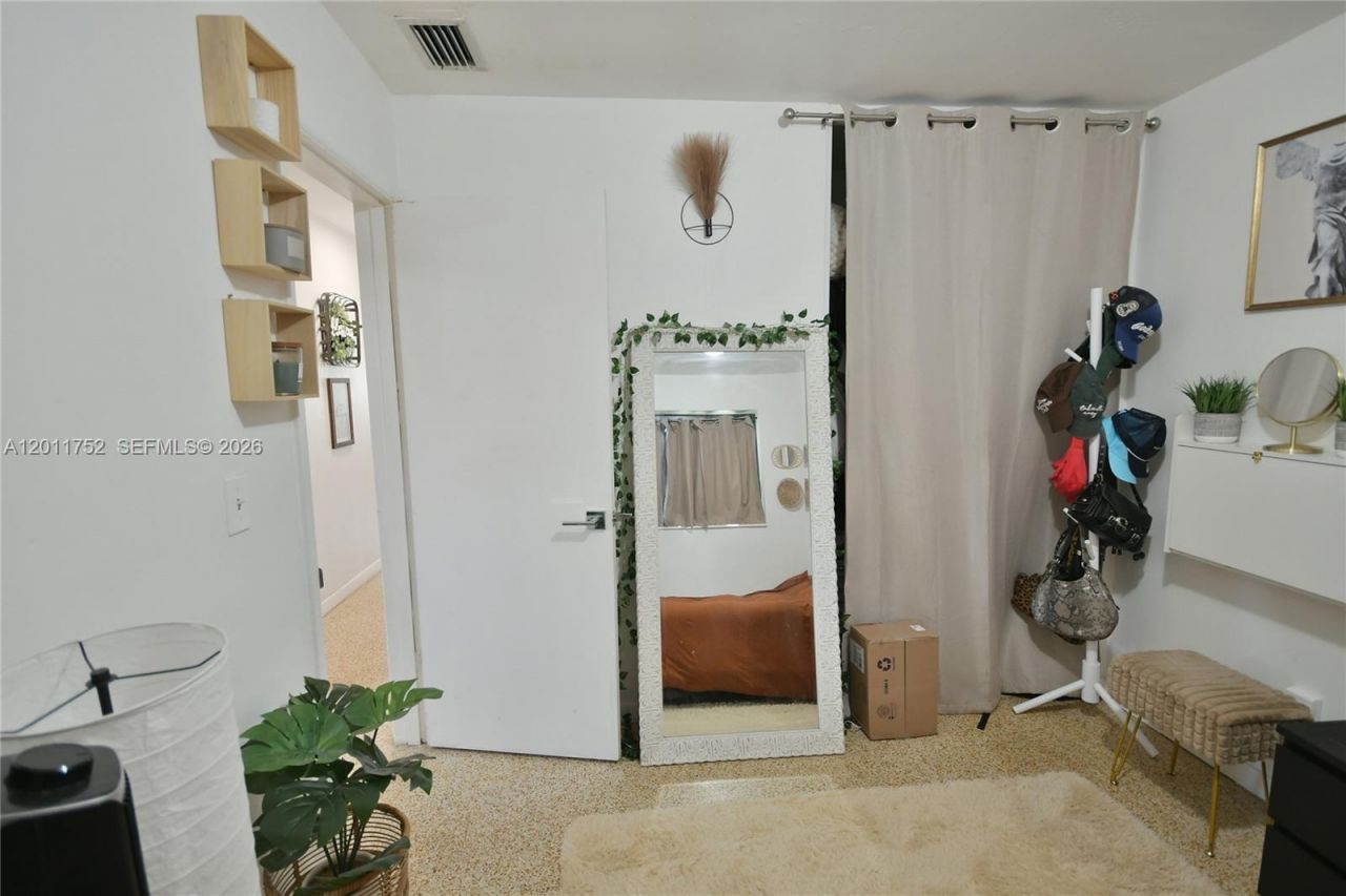 8350 SW 12th Ter, Miami, FL 33144 Photo