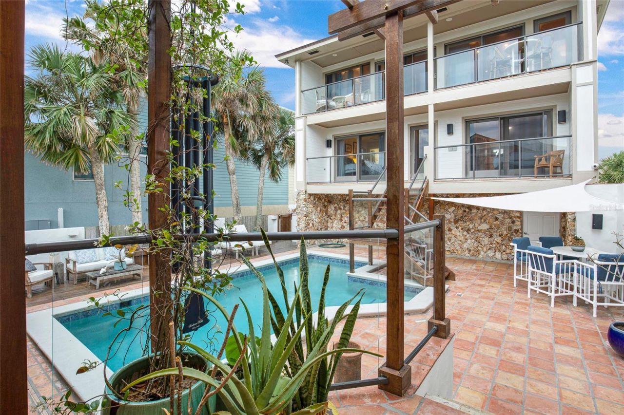 1421 N Atlantic Avenue, New Smyrna Beach, FL 32169 Photo