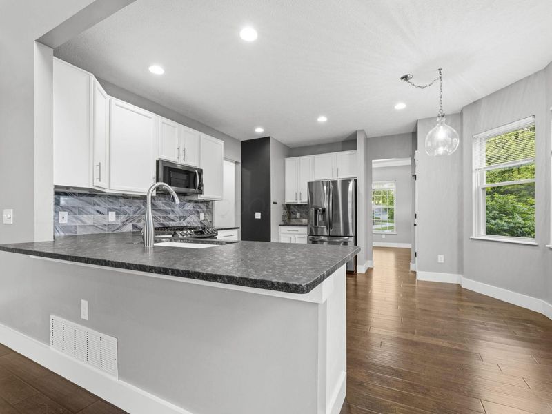 5330 Covington Meadows Drive, Westerville, OH 43082 Photo 13