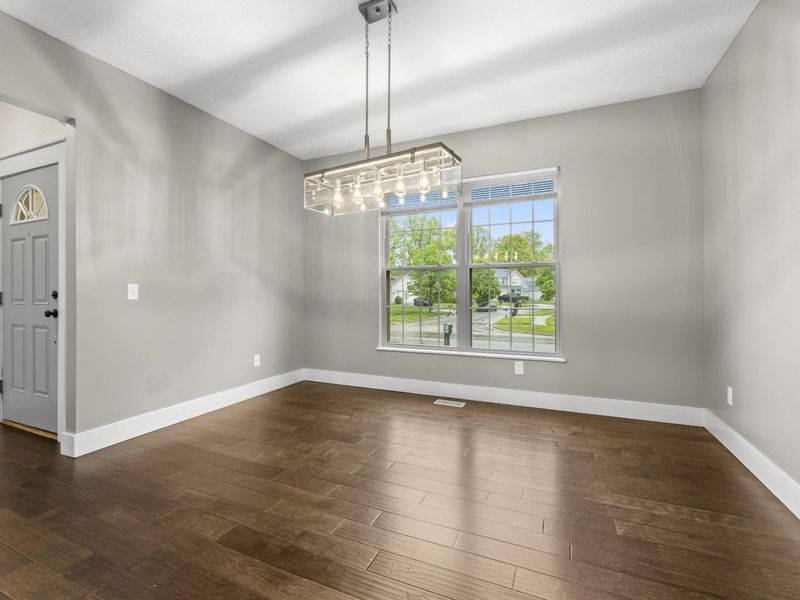 5330 Covington Meadows Drive, Westerville, OH 43082 Photo 7