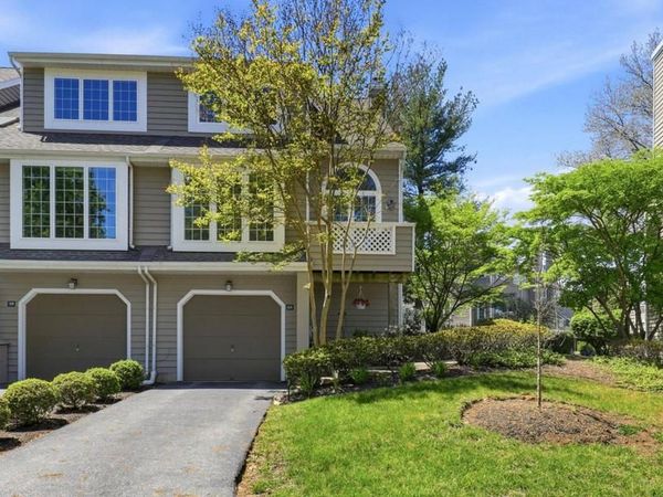 60 CABOT DRIVE , CHESTERBROOK, PA 19087