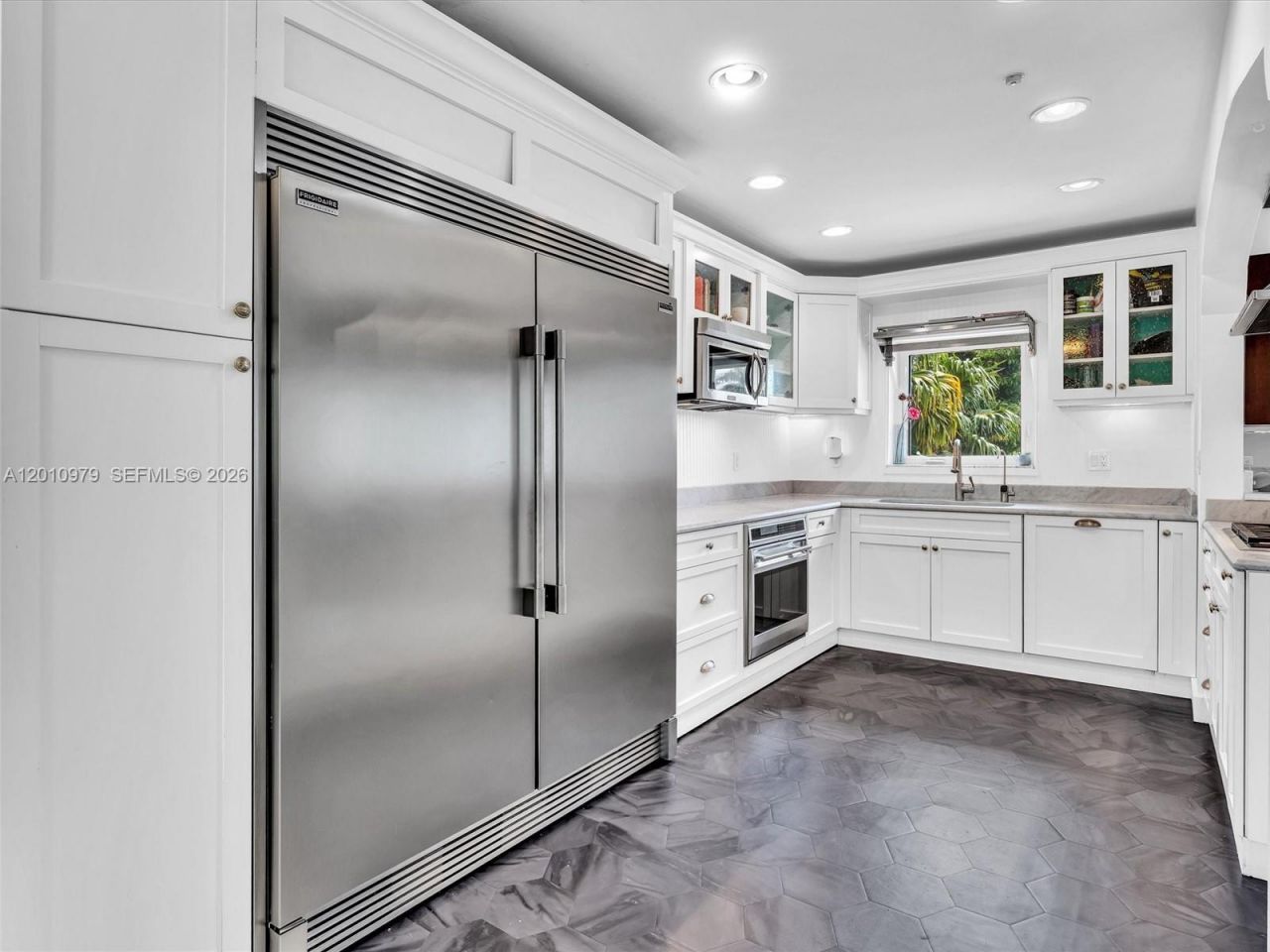 744 NE 18th Ave, Fort Lauderdale, FL 33304 Photo