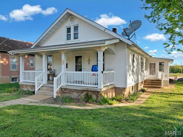 609 W Madison Avenue , Owensville, MO 65066
