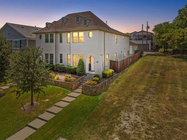 3711 Byers Avenue, Fort Worth, TX 76107