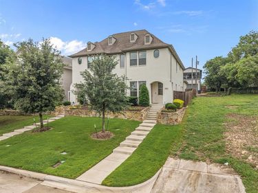 3711 Byers Avenue, Fort Worth, TX 76107