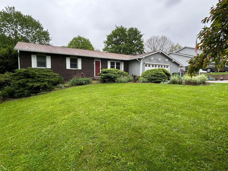 91 Deer Trail Drive, Thornville, OH 43076 Photo 2