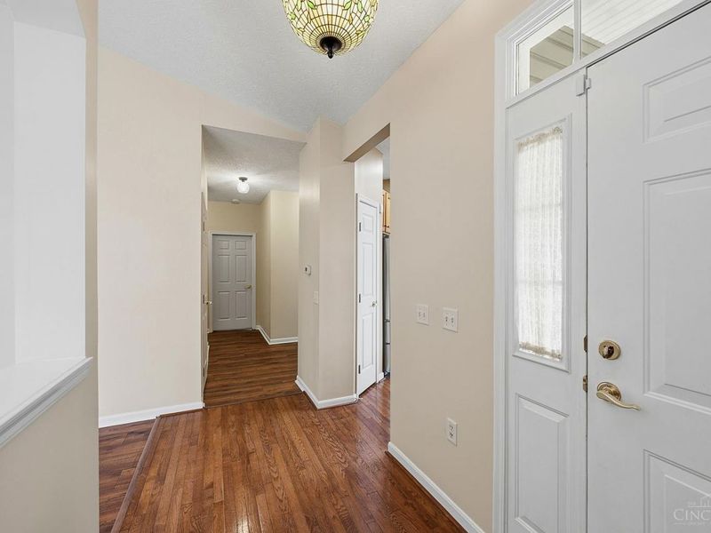 6183 Pondside Drive, Hamilton Twp, OH 45039 Photo 13