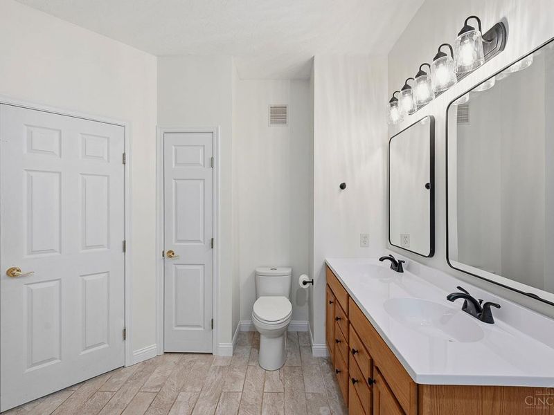 6183 Pondside Drive, Hamilton Twp, OH 45039 Photo 41