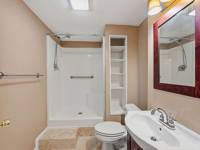 6183 Pondside Drive, Hamilton Twp, OH 45039 Photo 56