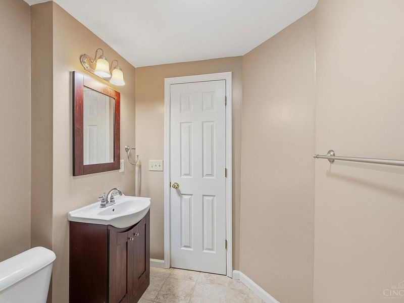 6183 Pondside Drive, Hamilton Twp, OH 45039 Photo 57