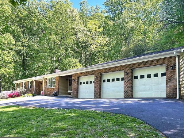 99 CAREFREE LANE, BOYCE, VA 22620