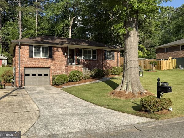 3195 Woodview Drive SE, Smyrna, GA 30082