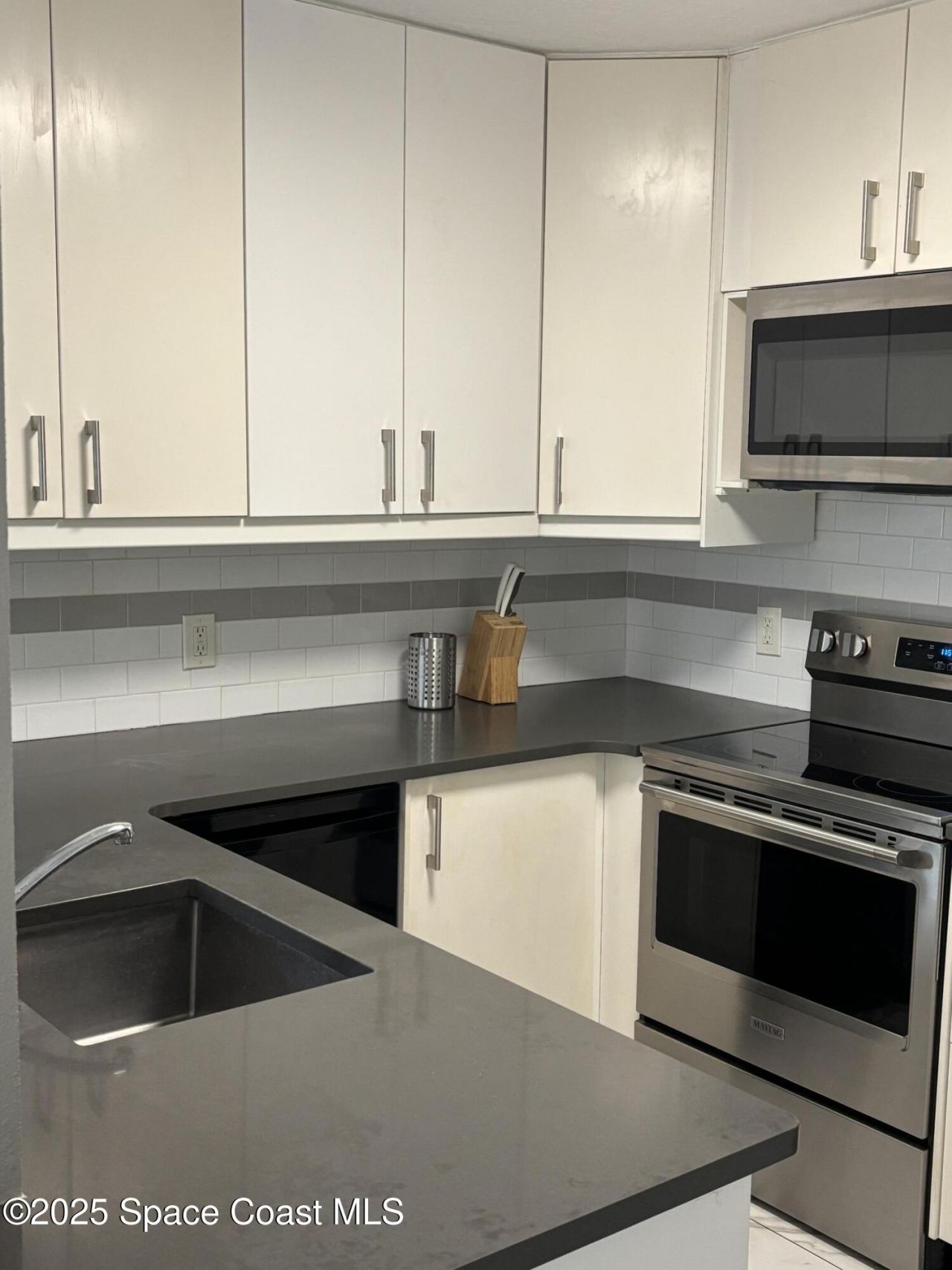 8401 N Atlantic Avenue, Unit B-3, Cape Canaveral, FL 32920 Photo