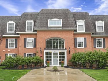 22701 Center Ridge Road, Unit 212, Rocky River, OH 44116