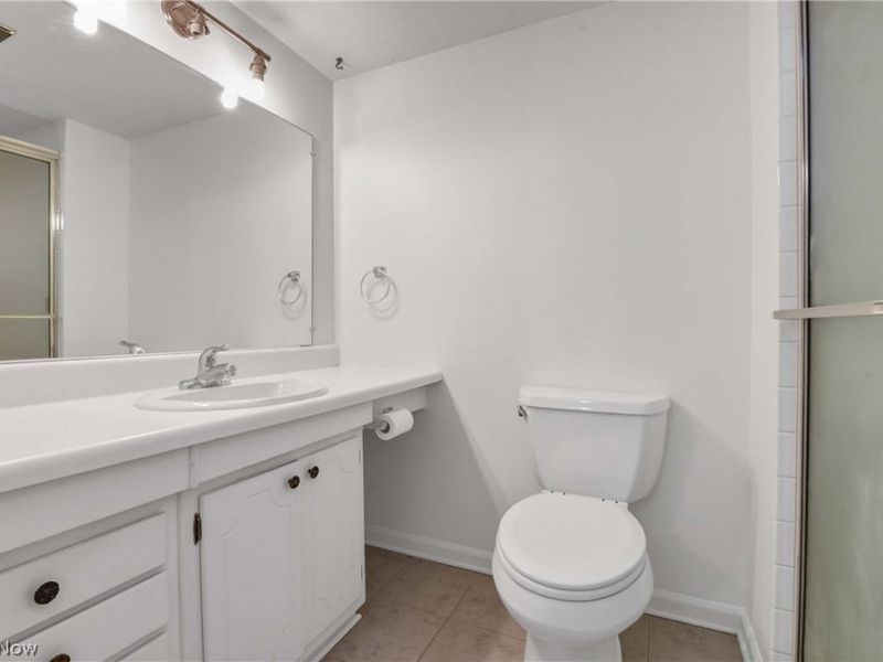 22701 Center Ridge Road , Unit 212, Rocky River, OH 44116 Photo 18