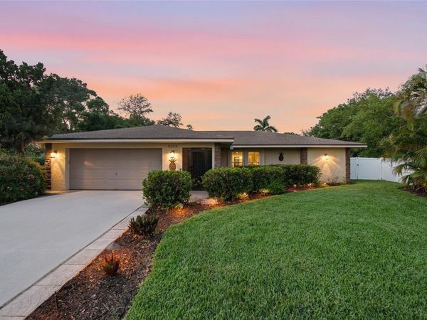 8304 12TH AVENUE DRIVE NW, BRADENTON, FL 34209