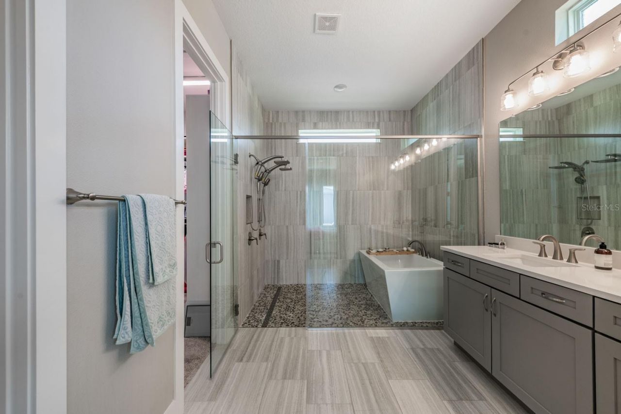10470 Purple Thistle Way, San Antonio, FL 33576 Photo