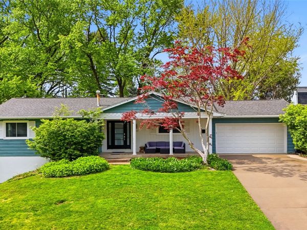1612 Derwen Drive , Iowa City, IA 52246