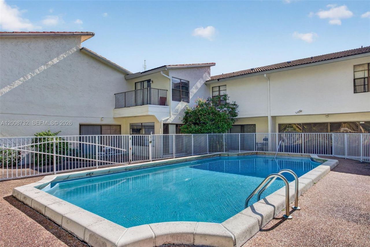 2526 Coral Springs Dr, Unit 2526, Coral Springs, FL 33065 Photo