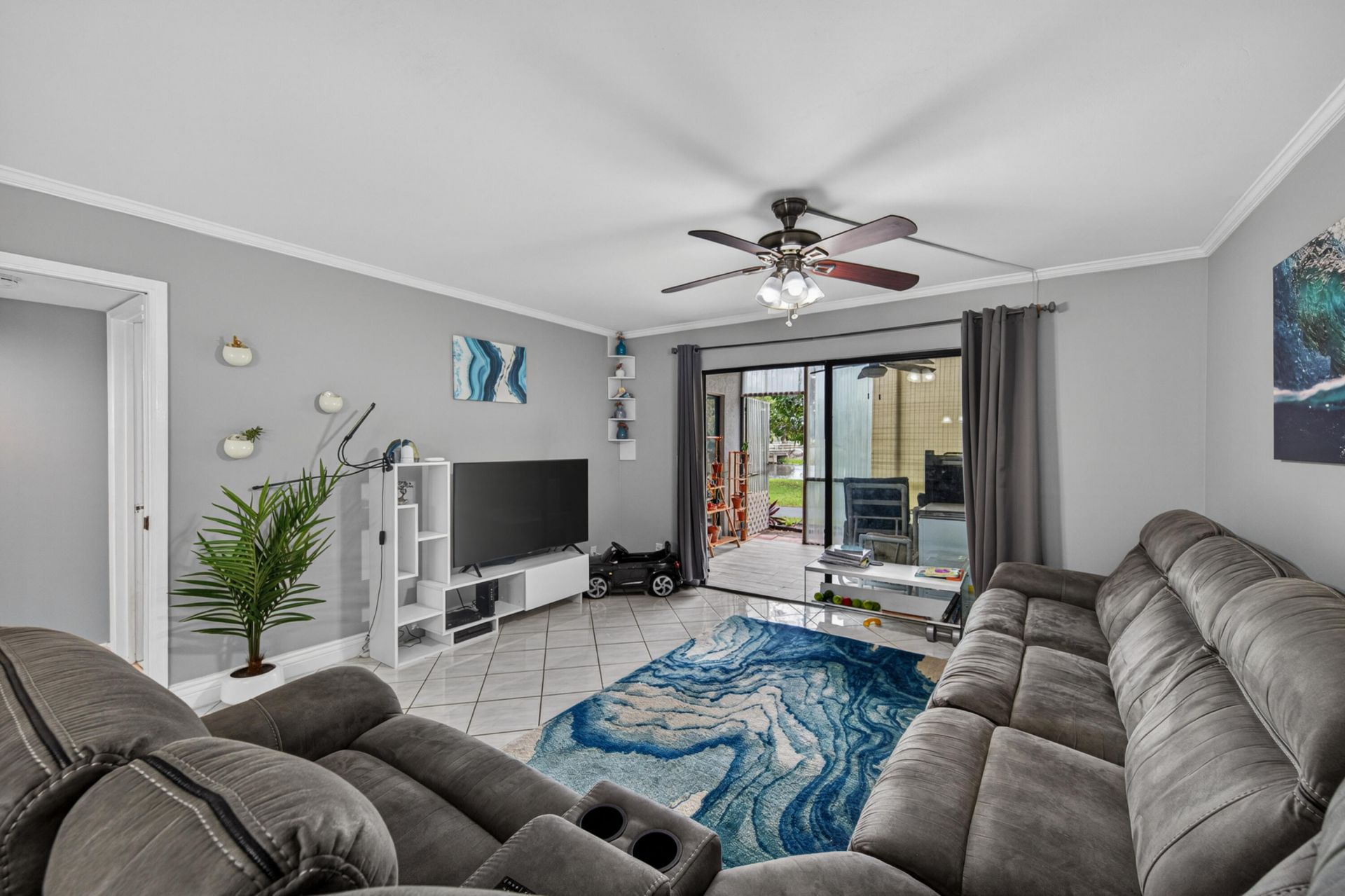 2200 S Cypress Bend Drive, Unit 101, Pompano Beach, FL 33069 Photo