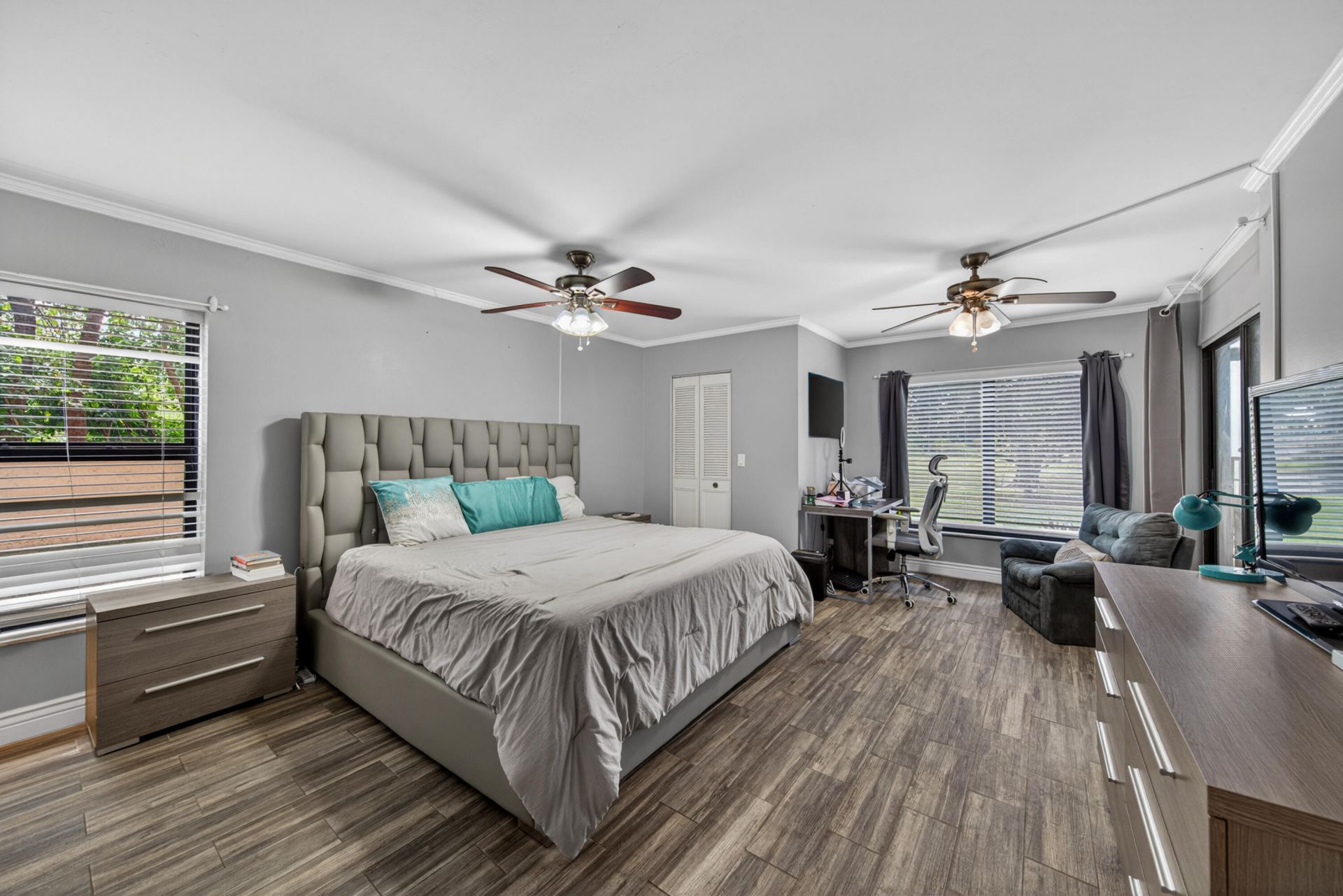 2200 S Cypress Bend Drive, Unit 101, Pompano Beach, FL 33069 Photo
