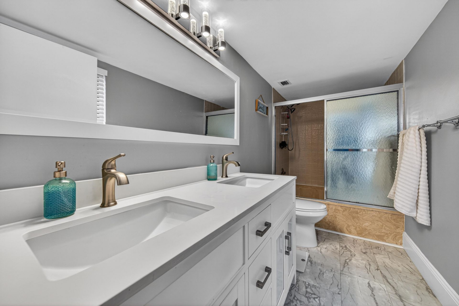 2200 S Cypress Bend Drive, Unit 101, Pompano Beach, FL 33069 Photo