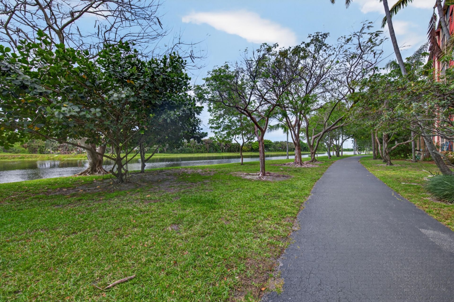 2200 S Cypress Bend Drive, Unit 101, Pompano Beach, FL 33069 Photo