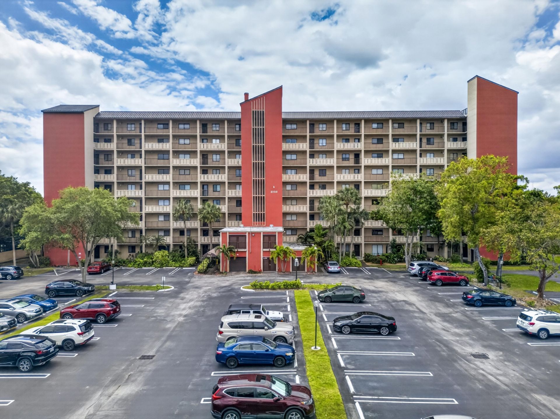 2200 S Cypress Bend Drive, Unit 101, Pompano Beach, FL 33069 Photo