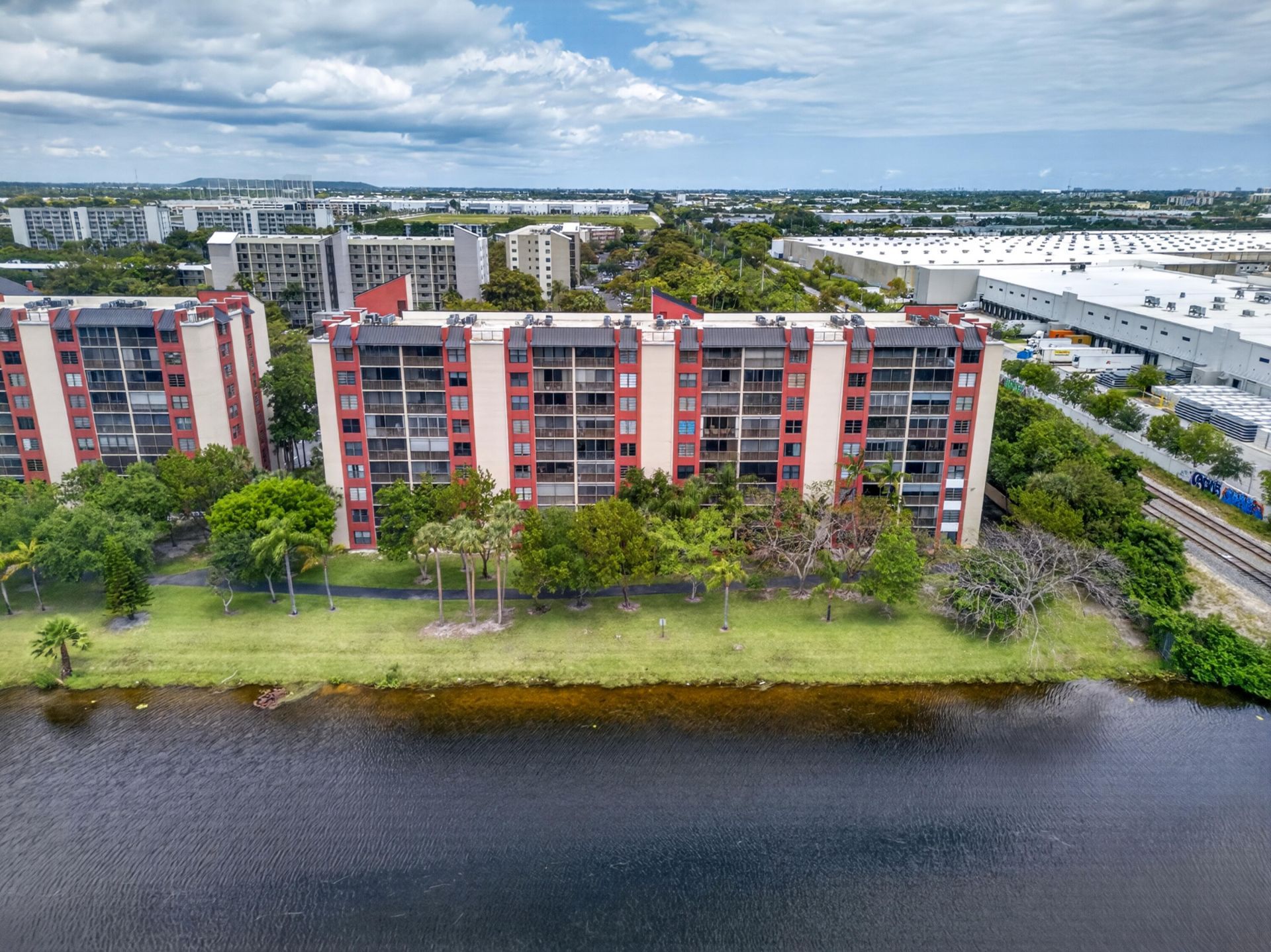 2200 S Cypress Bend Drive, Unit 101, Pompano Beach, FL 33069 Photo