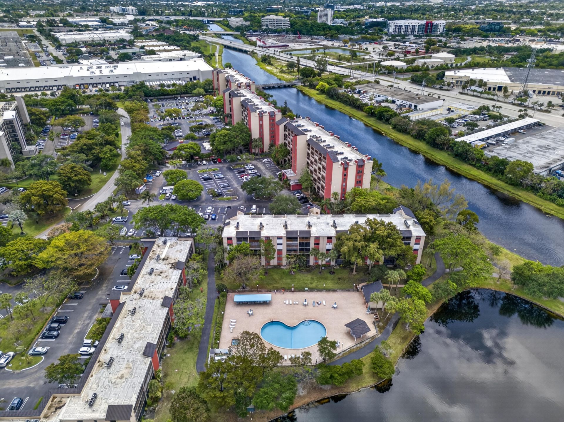 2200 S Cypress Bend Drive, Unit 101, Pompano Beach, FL 33069 Photo
