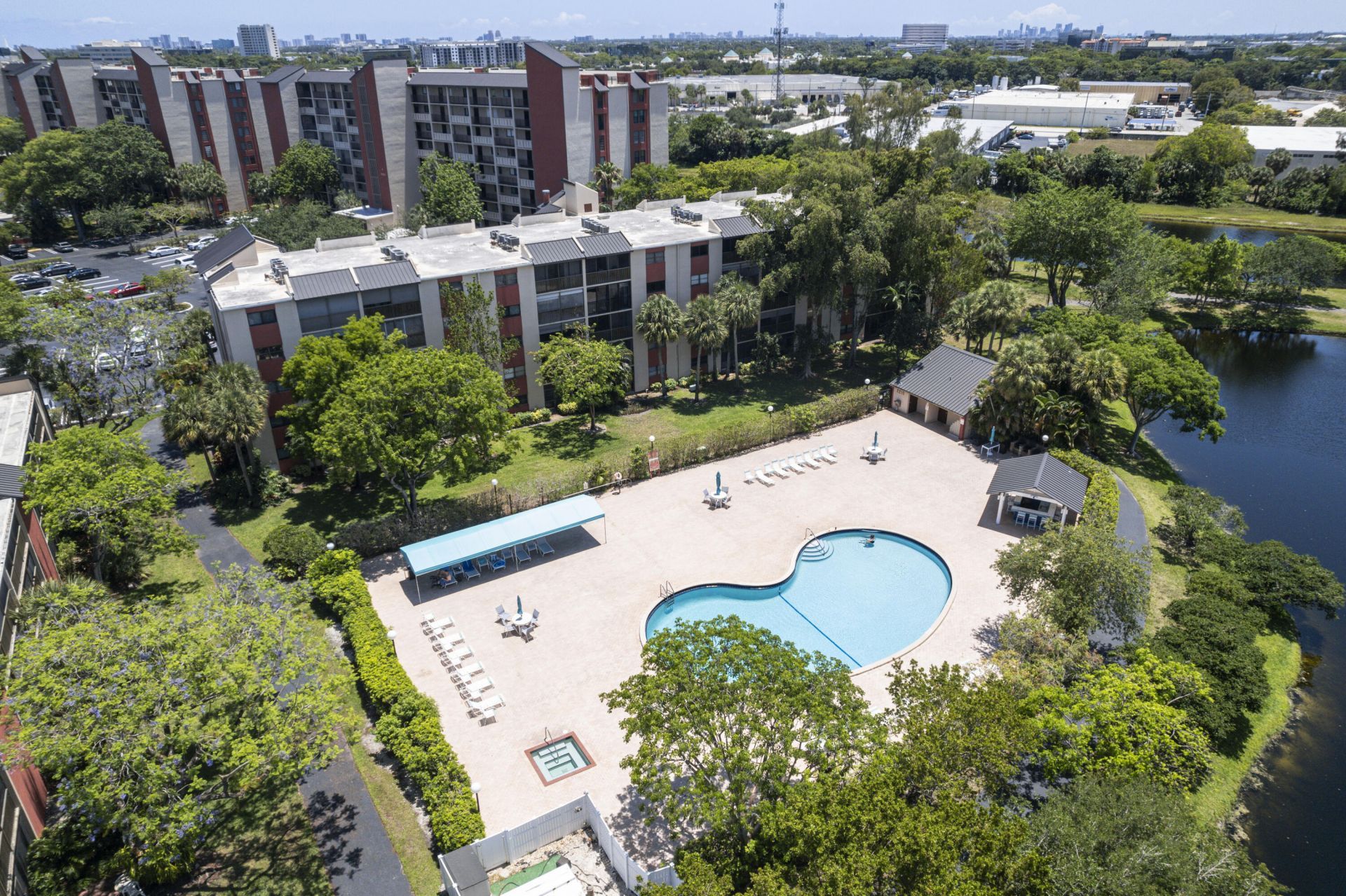 2200 S Cypress Bend Drive, Unit 101, Pompano Beach, FL 33069 Photo