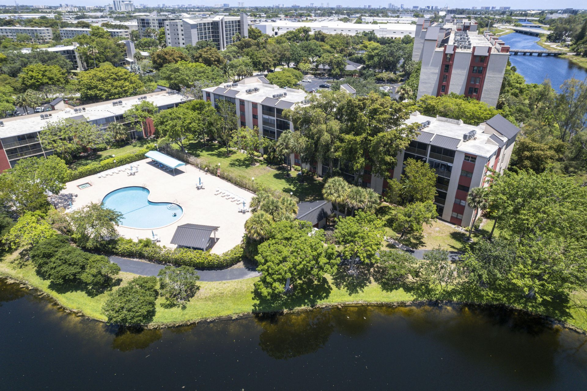 2200 S Cypress Bend Drive, Unit 101, Pompano Beach, FL 33069 Photo