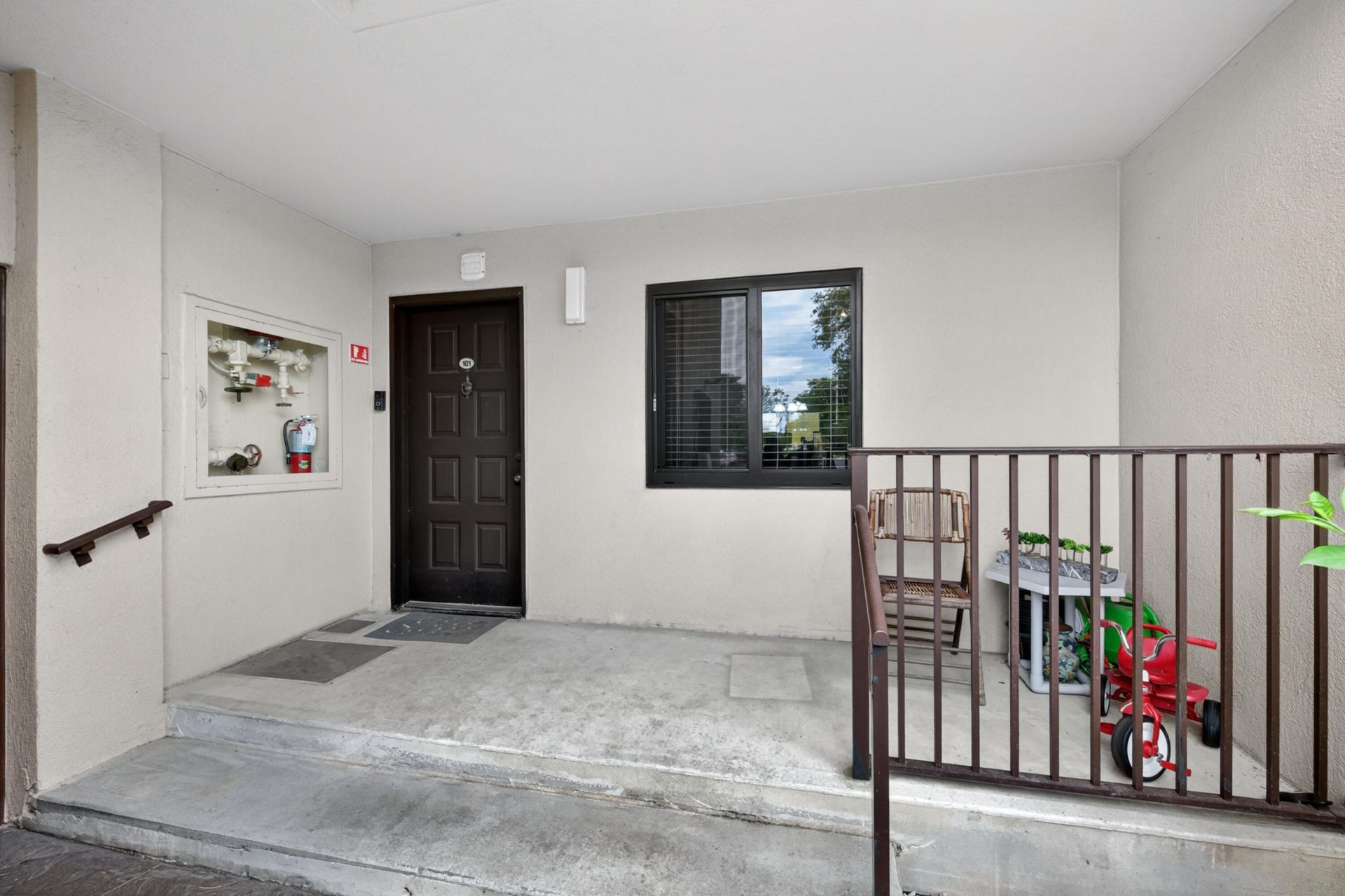 2200 S Cypress Bend Drive, Unit 101, Pompano Beach, FL 33069 Photo