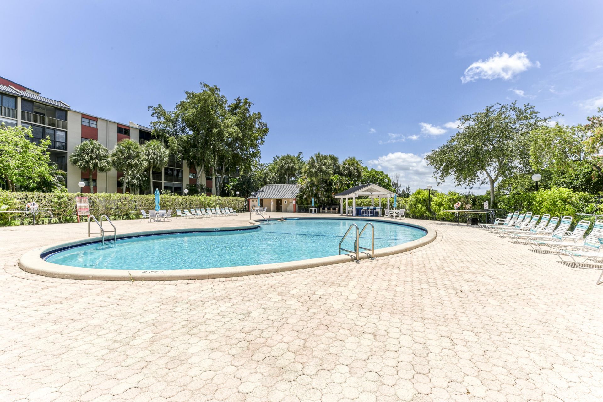 2200 S Cypress Bend Drive, Unit 101, Pompano Beach, FL 33069 Photo