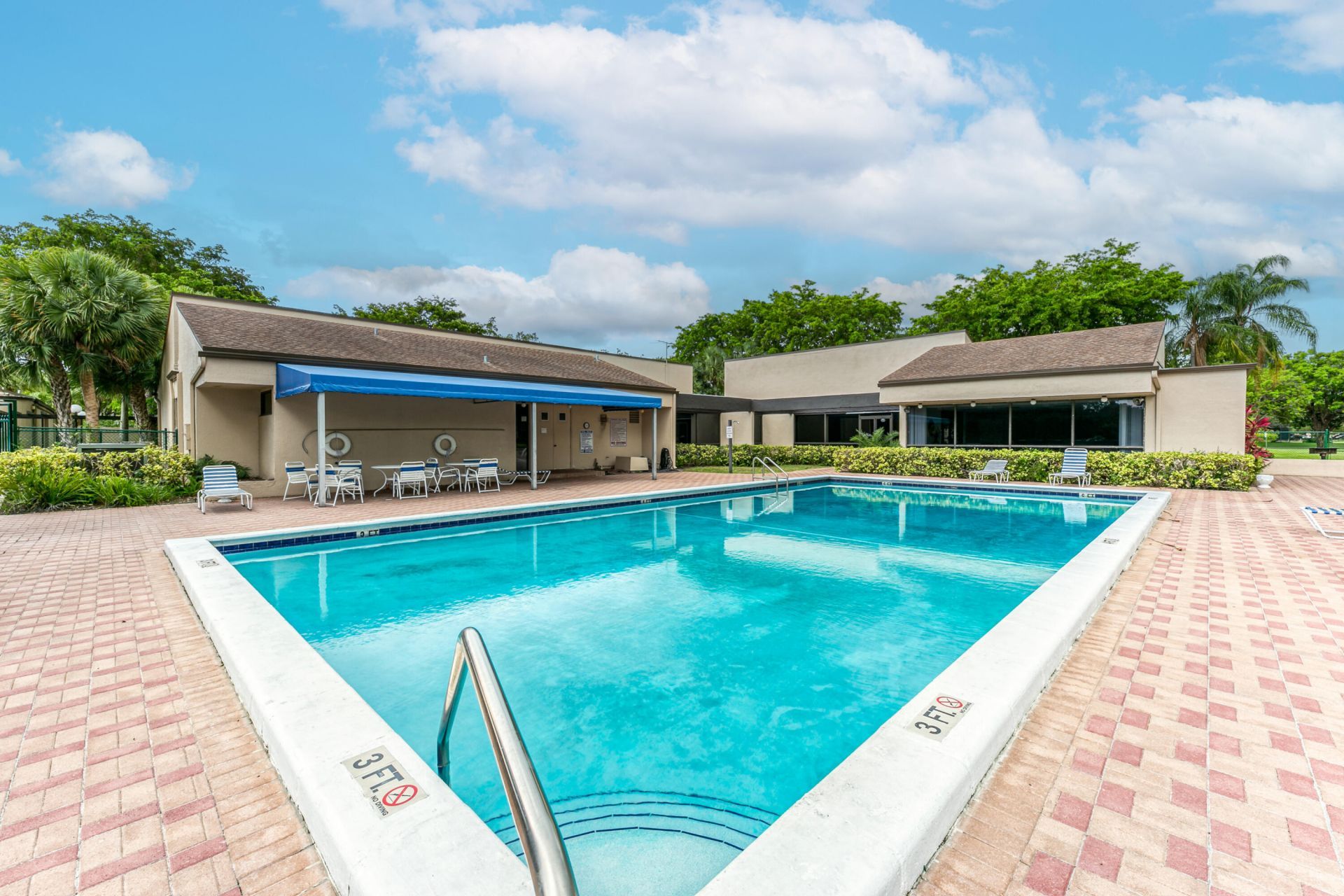 2200 S Cypress Bend Drive, Unit 101, Pompano Beach, FL 33069 Photo