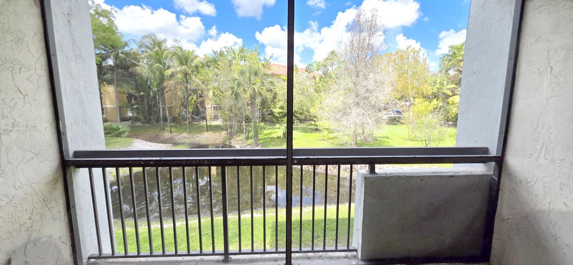 711 N Pine Island Road, Unit 210, Plantation, FL 33324 Photo