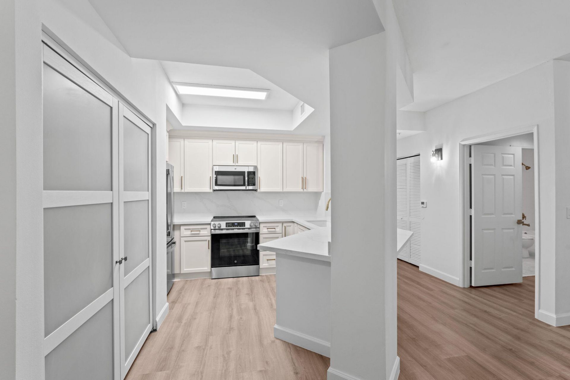 720 S Sapodilla Avenue, Unit 106, West Palm Beach, FL 33401 Photo