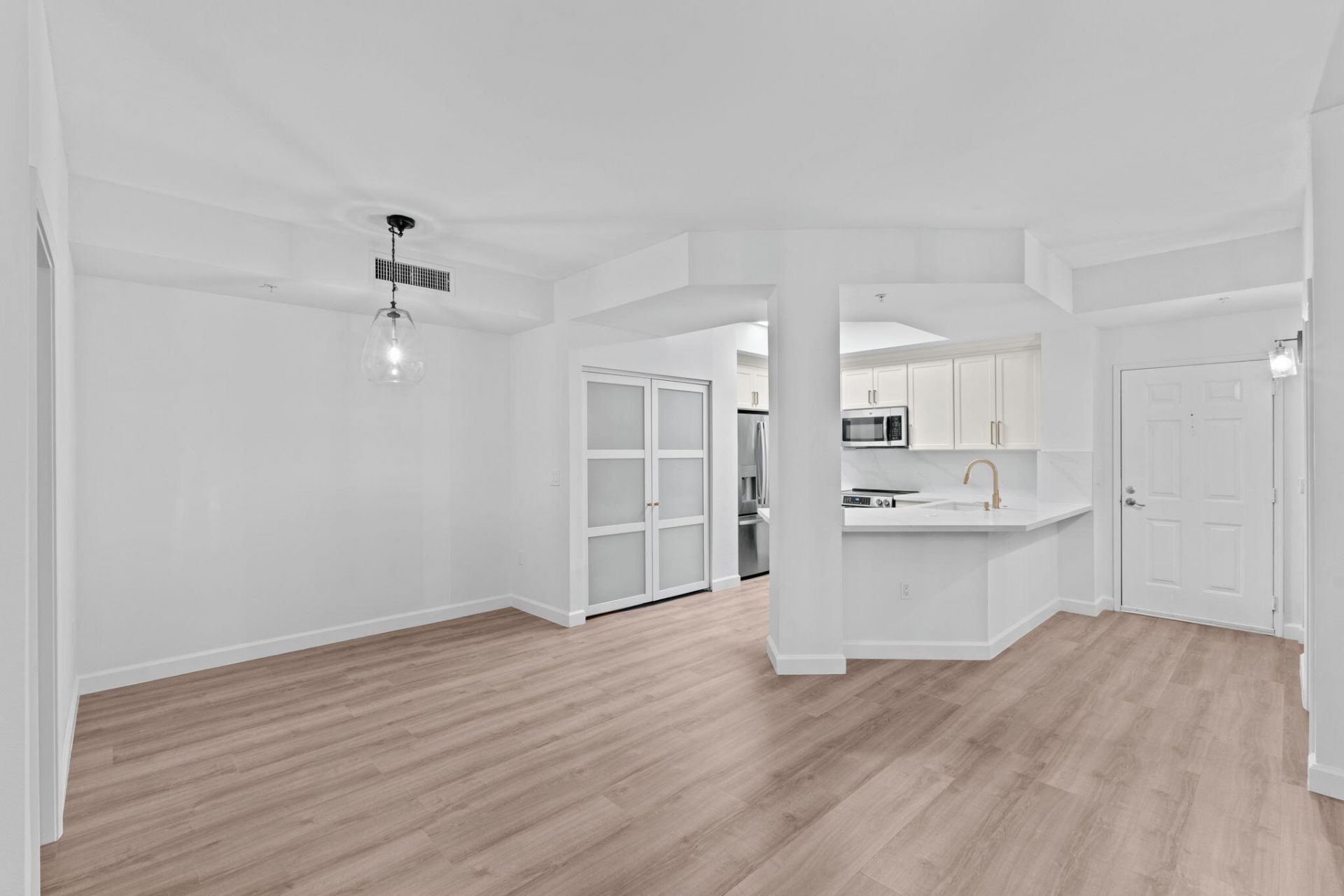 720 S Sapodilla Avenue, Unit 106, West Palm Beach, FL 33401 Photo