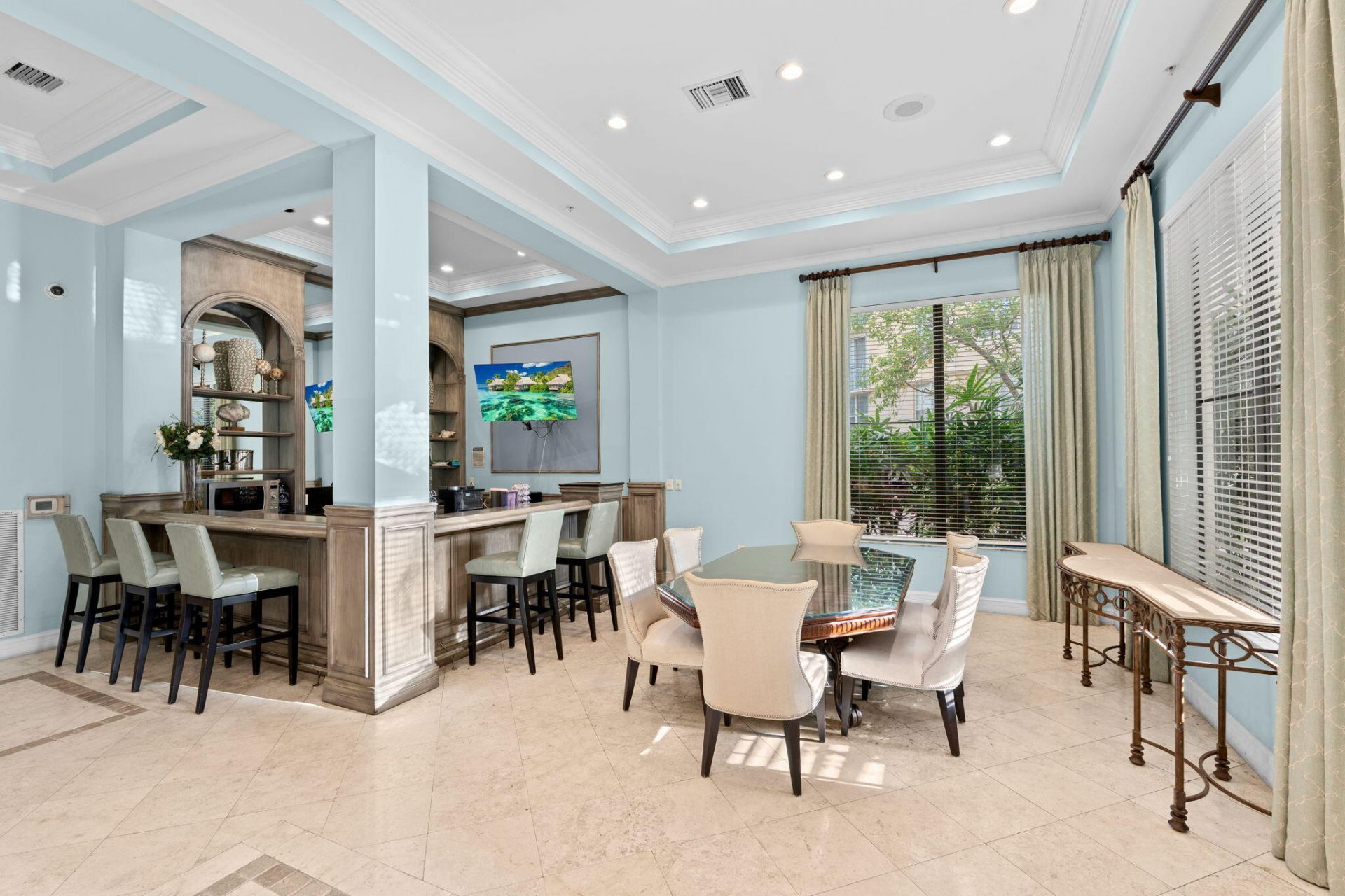 720 S Sapodilla Avenue, Unit 106, West Palm Beach, FL 33401 Photo