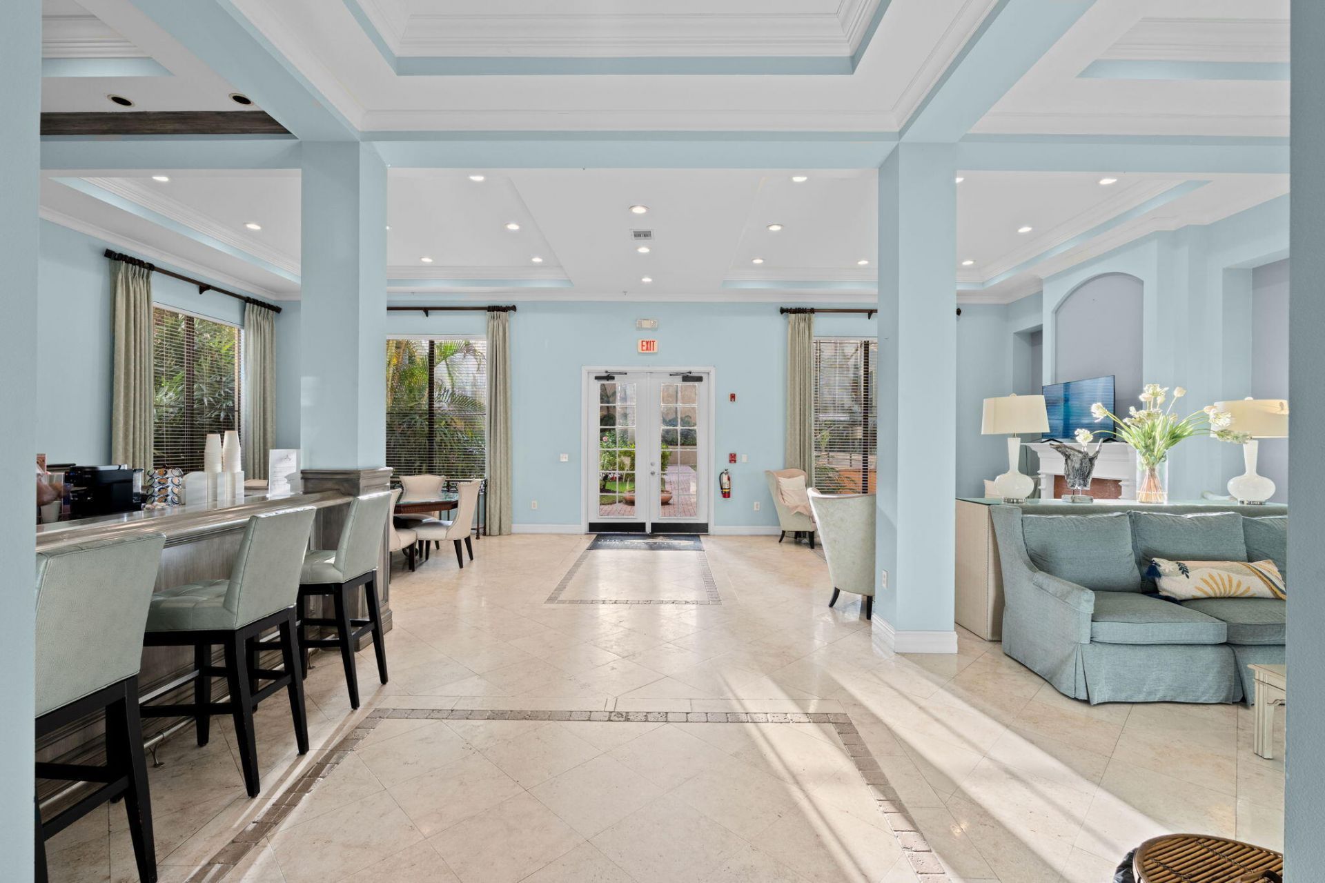 720 S Sapodilla Avenue, Unit 106, West Palm Beach, FL 33401 Photo