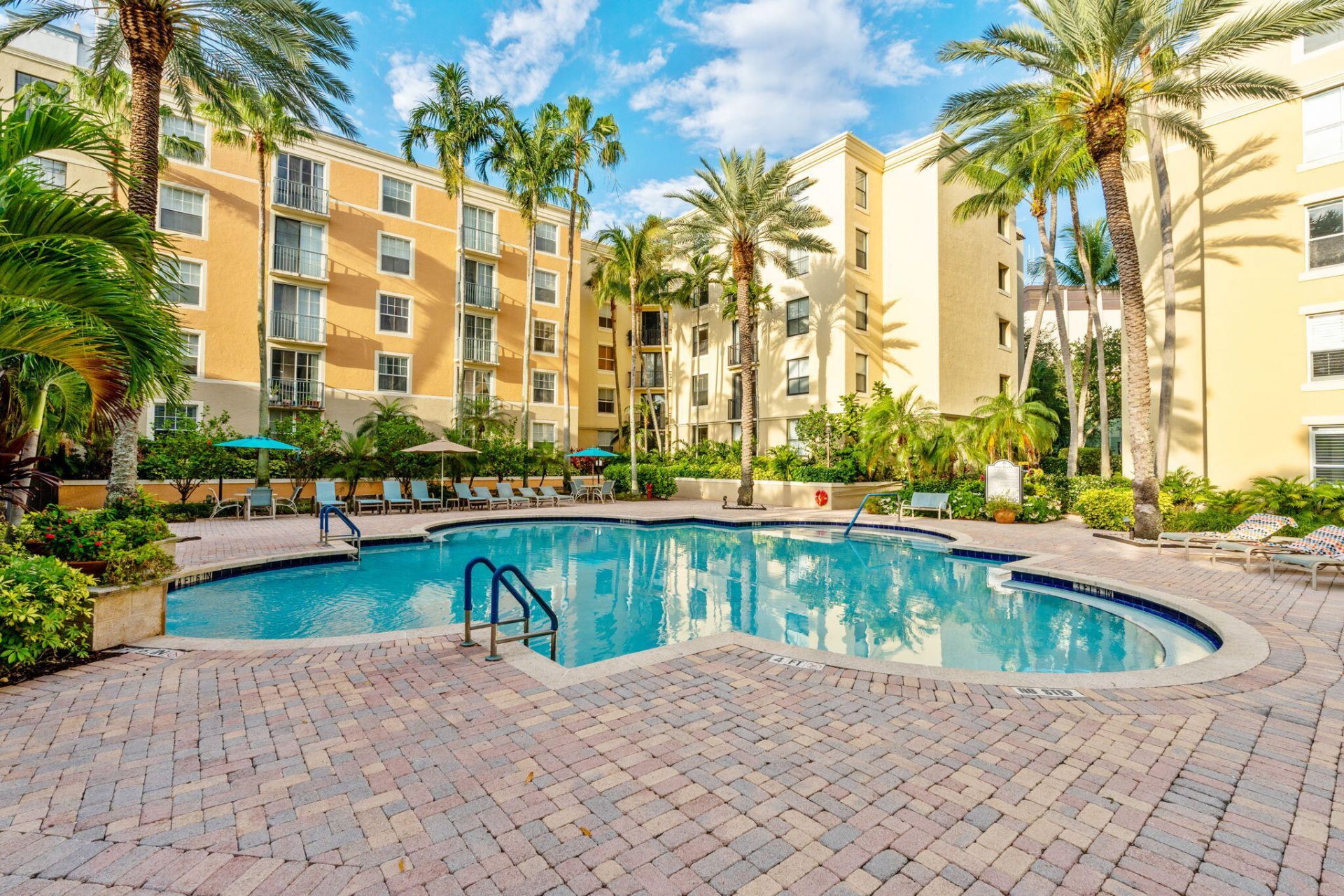 720 S Sapodilla Avenue, Unit 106, West Palm Beach, FL 33401 Photo