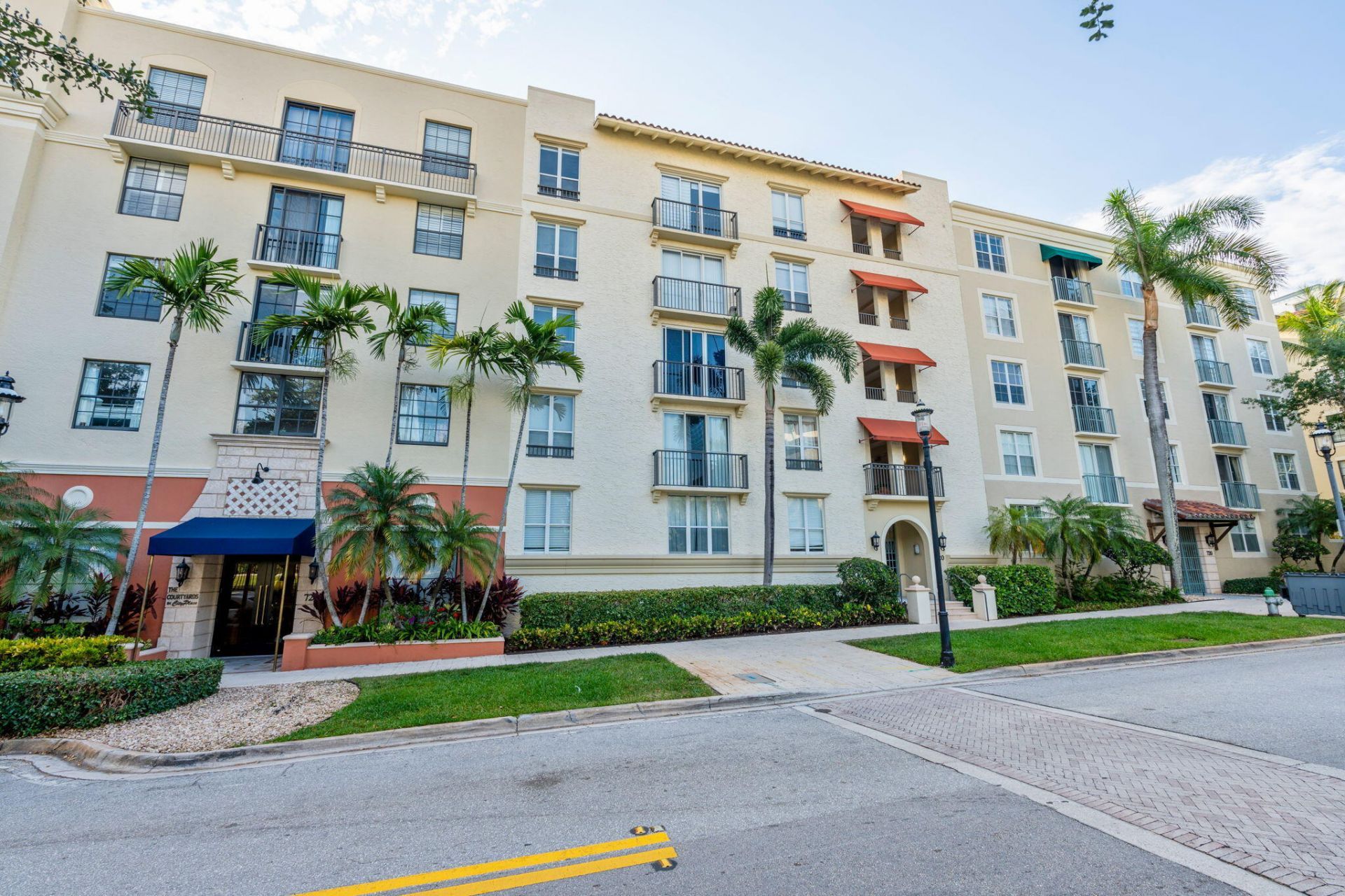 720 S Sapodilla Avenue, Unit 106, West Palm Beach, FL 33401 Photo