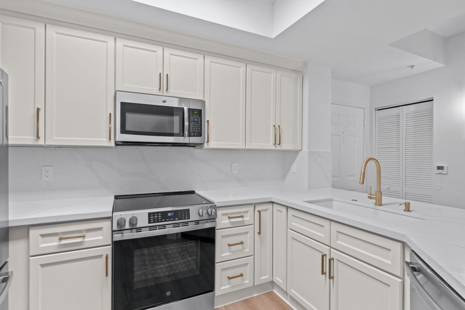 720 S Sapodilla Avenue, Unit 106, West Palm Beach, FL 33401 Photo