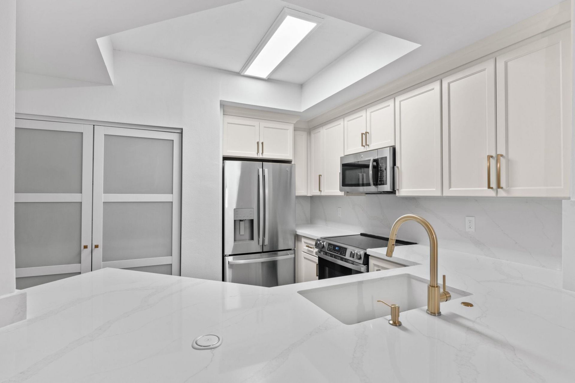 720 S Sapodilla Avenue, Unit 106, West Palm Beach, FL 33401 Photo