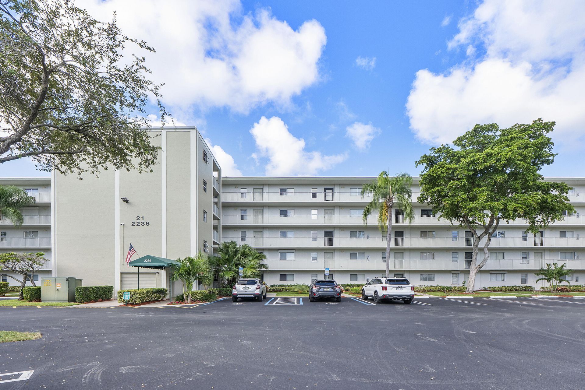 2236 N Cypress Bend Drive, Pompano Beach, FL 33069 Photo