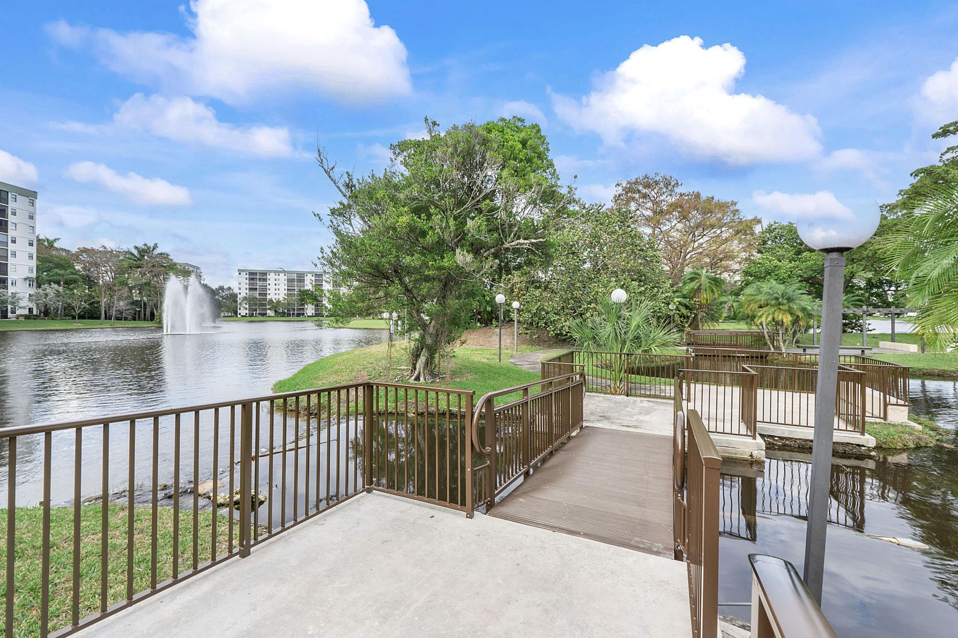 2236 N Cypress Bend Drive, Pompano Beach, FL 33069 Photo